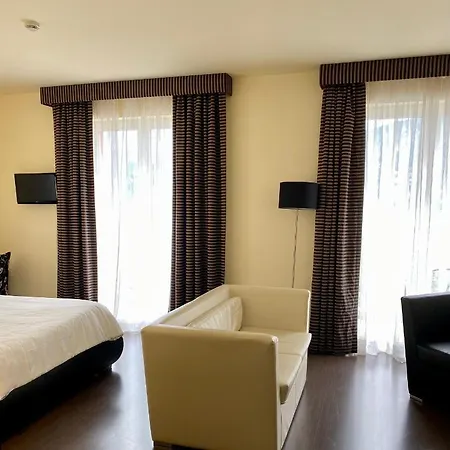 Campagnola 3* Мальчезине
