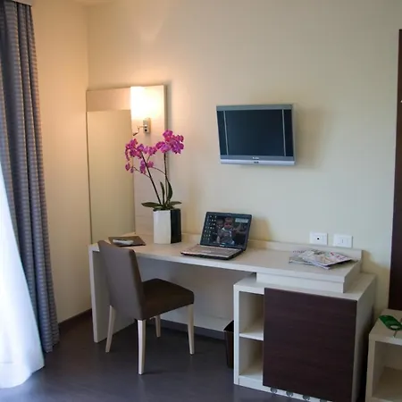 坎帕尼奥拉酒店 马尔切西内